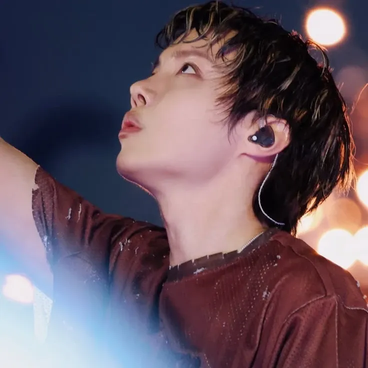J-hope (防彈少年團)的最新活動照片