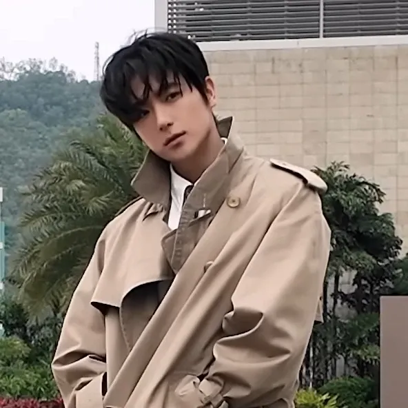 Recent activity shot of Hyunjae (THE BOYZ)