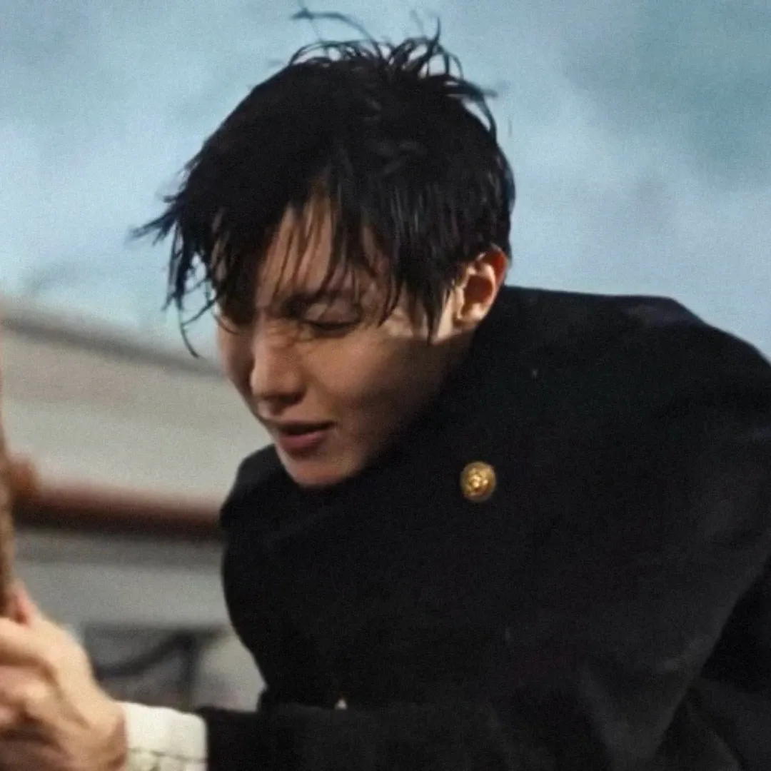 J-hope (防彈少年團)的最新照片