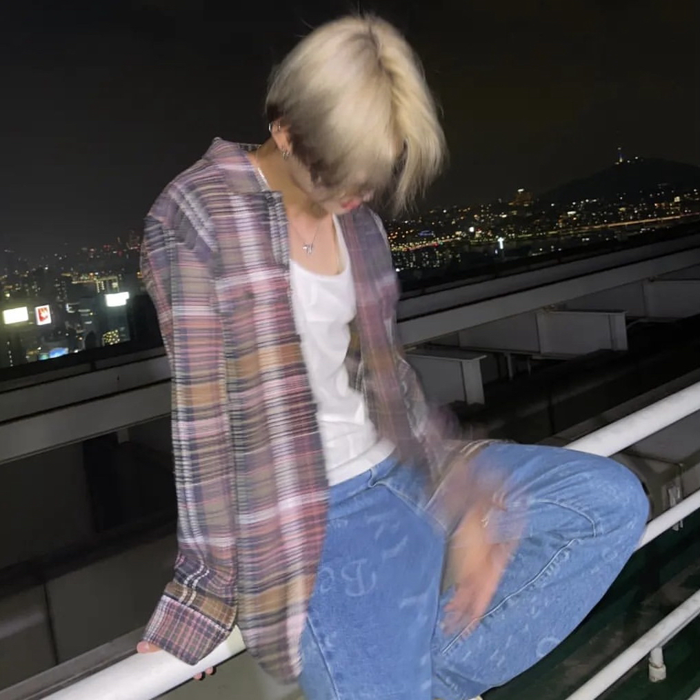 Foto aktivitas terbaru NI-KI (ENHYPEN)