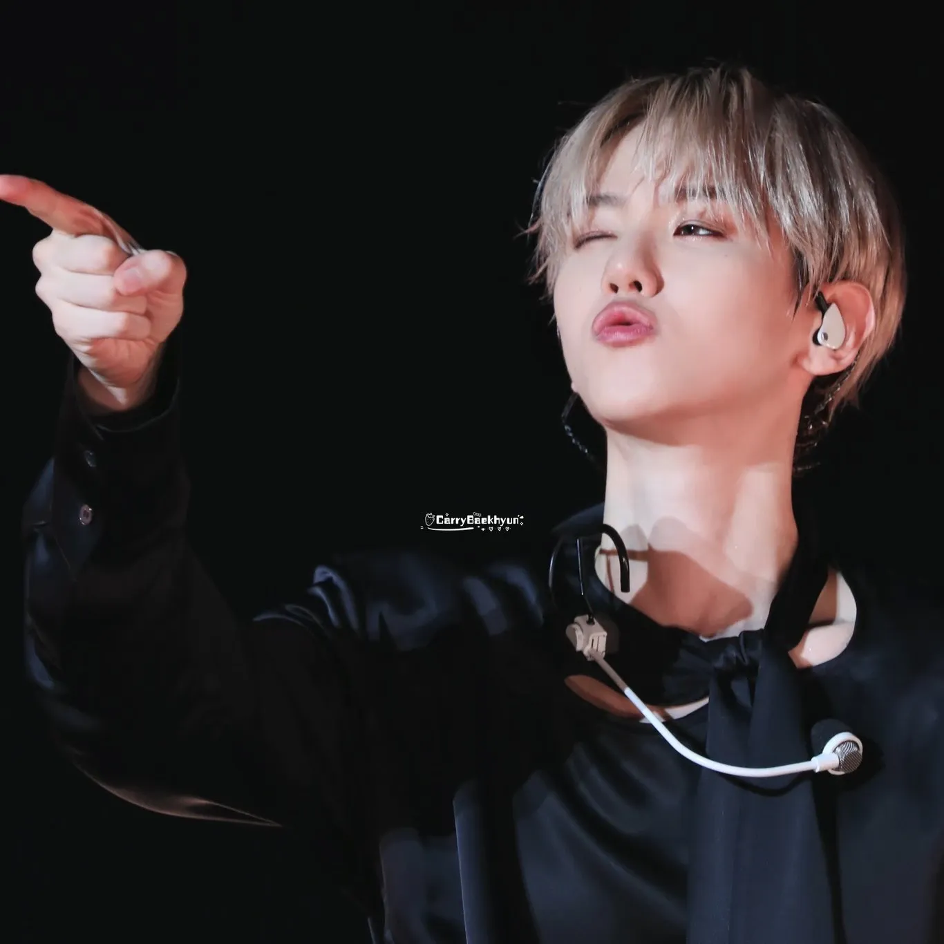 伯賢 (EXO)的最新活動照片