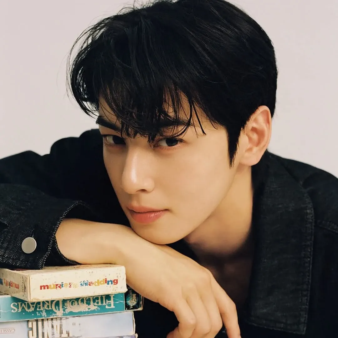 Recent activity shot of Eunwoo (ASTRO)