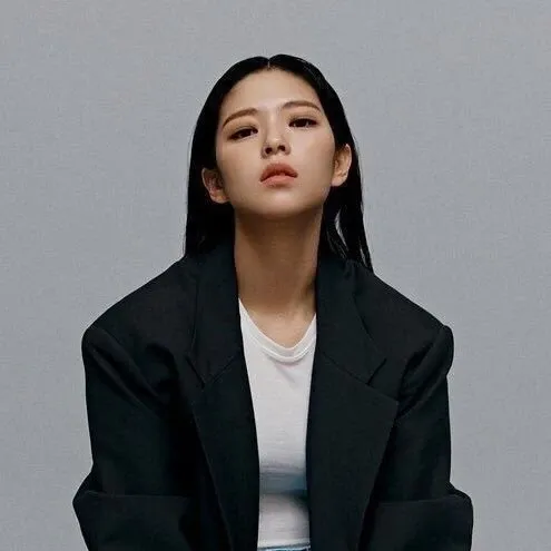 A moment captured by Jeongyeon (TWICE)'s fan