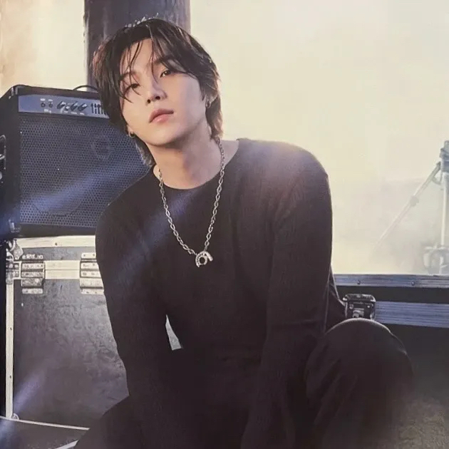 Potret di balik layar SUGA (BTS)