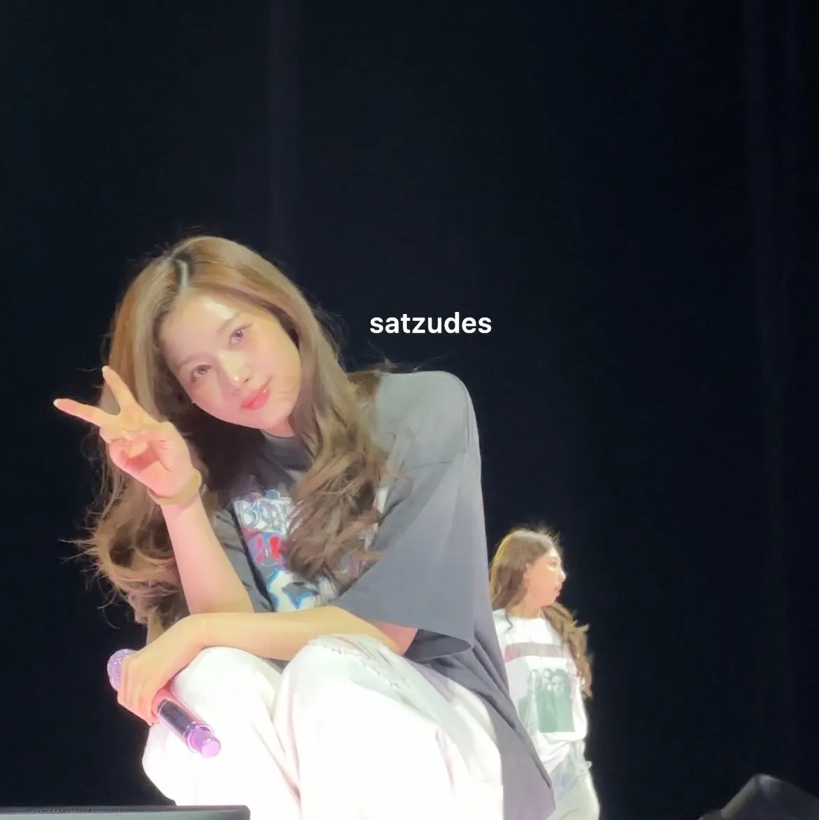 Foto aktivitas terbaru Sana (TWICE)