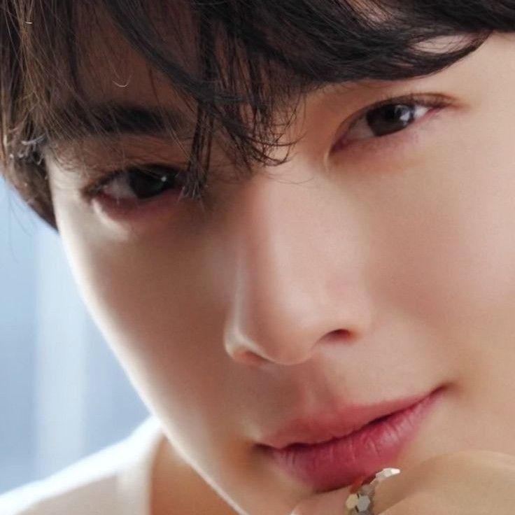 Recent activity shot of Eunwoo (ASTRO)