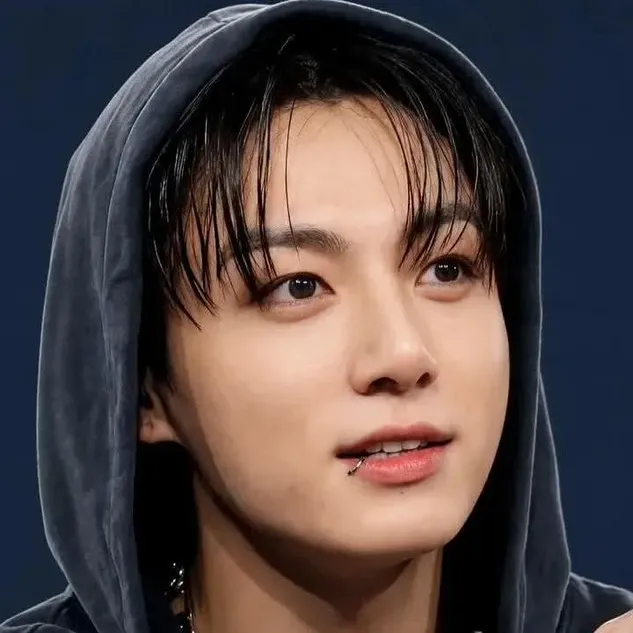 Foto aktivitas terbaru Jungkook (BTS)