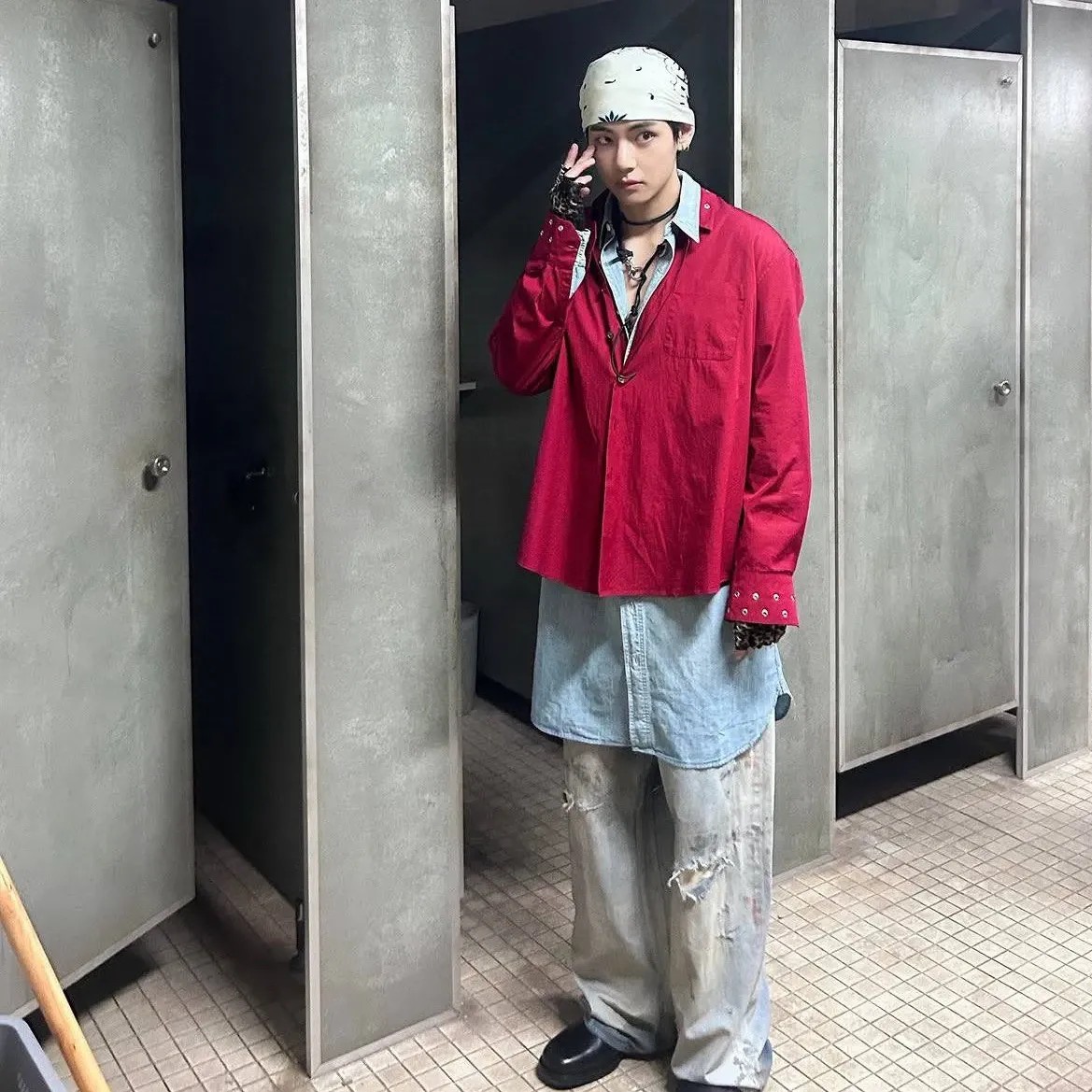 A moment captured by V (BTS)'s fan