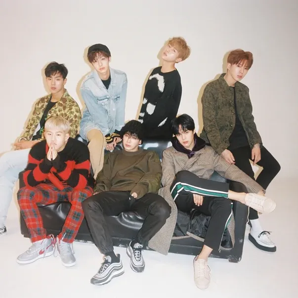 A moment captured by MONSTA X's fan