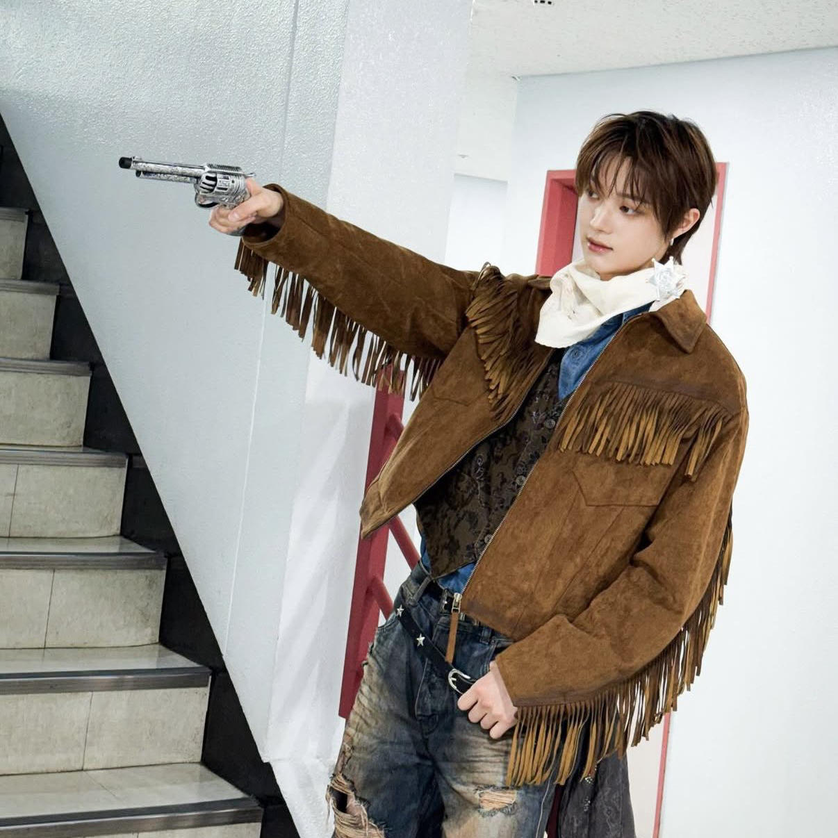 Latest photo of EJ (&TEAM)