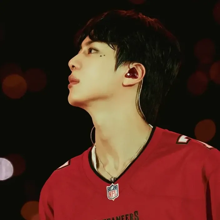 진 (방탄소년단) 최근 활동샷