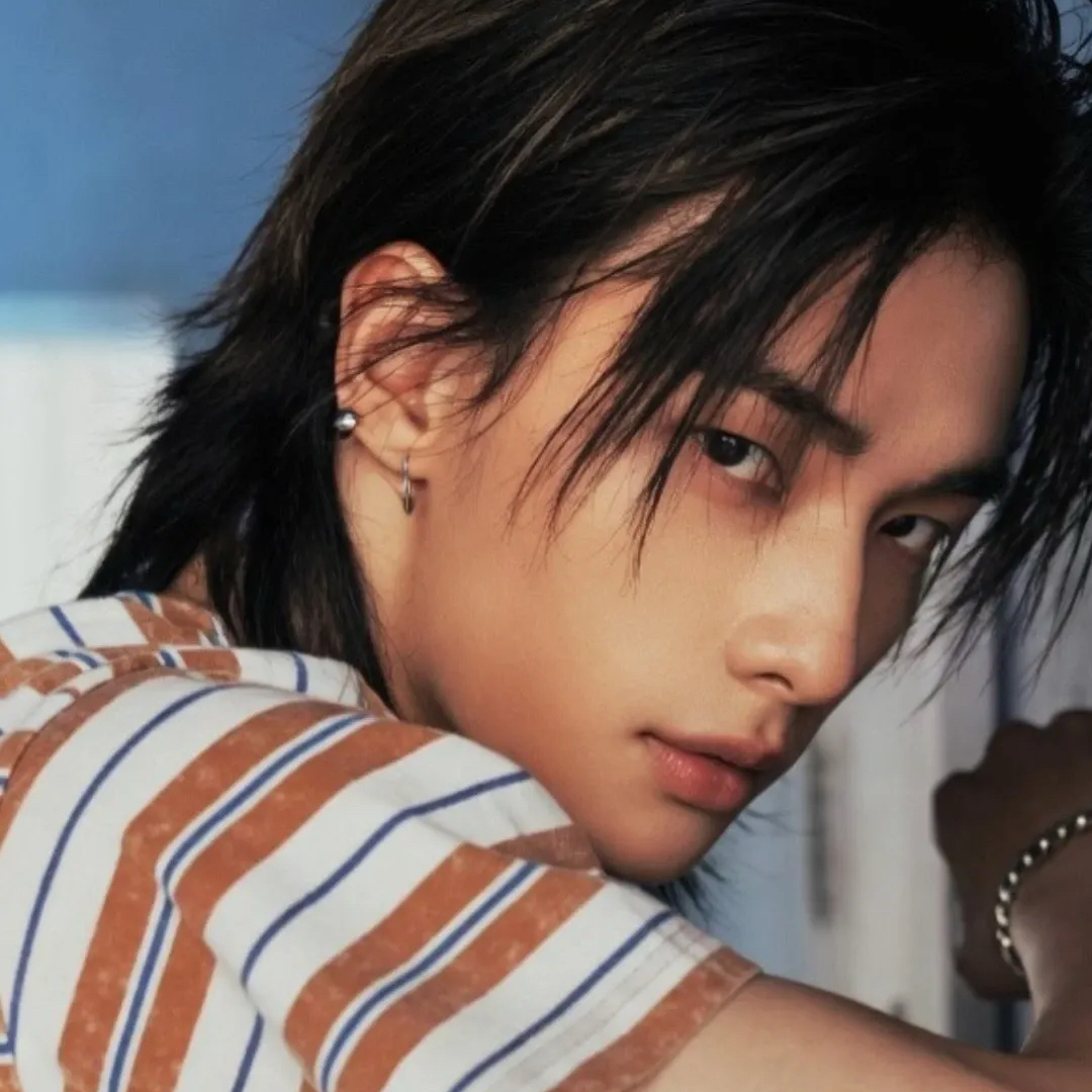 A heartfelt wallpaper shared by Hyunjin (Stray Kids)'s fans
