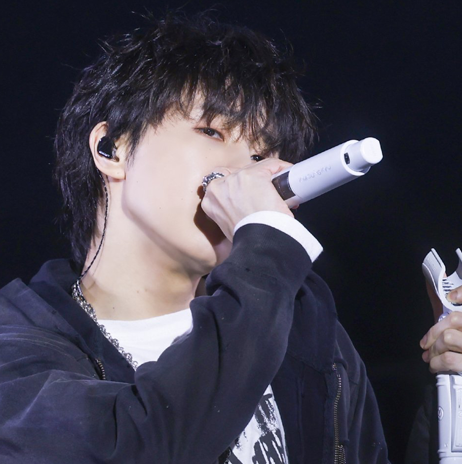 Latest photo of Sungkyu (INFINITE)