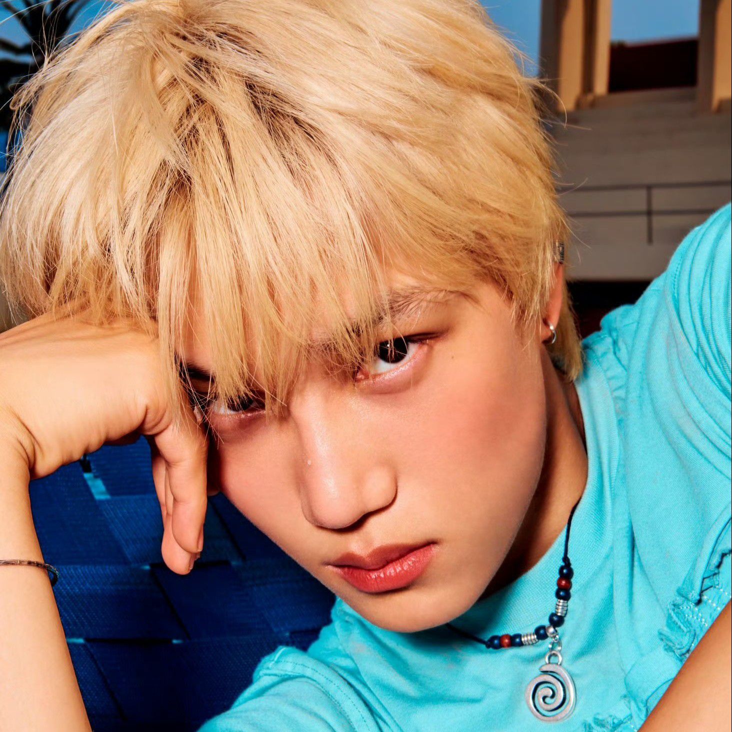 Behind-the-scenes cut of EXO