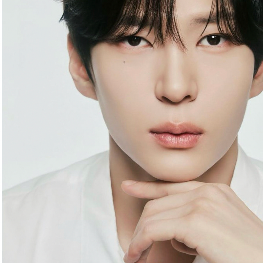 Recent activity shot of LEO (VIXX)