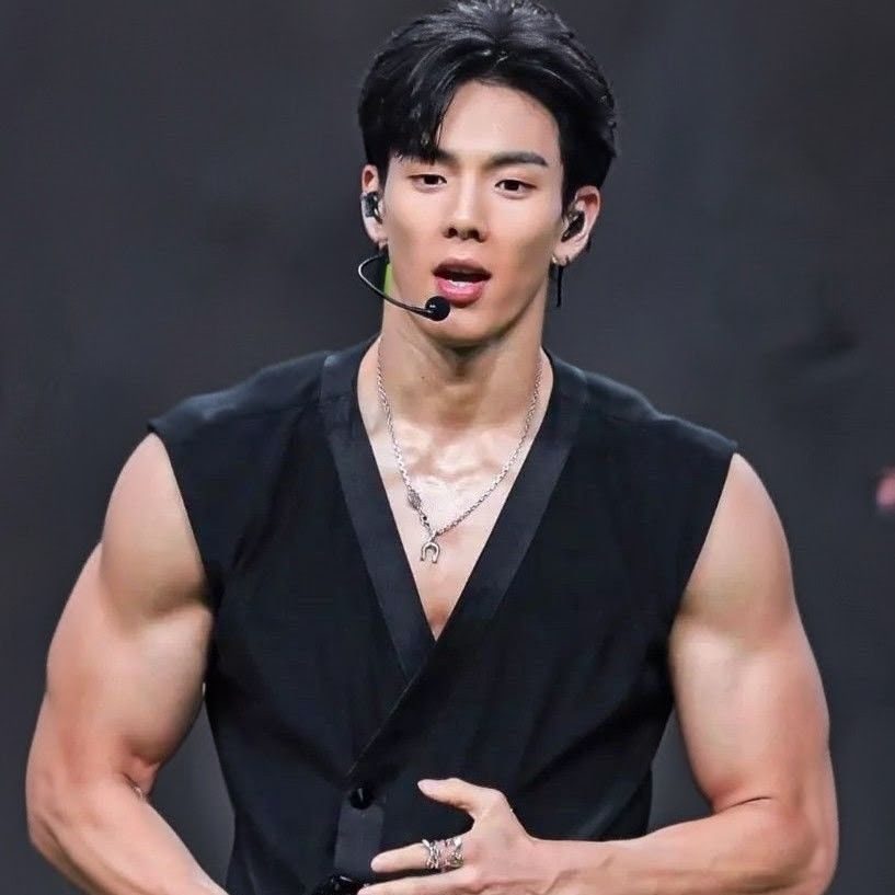 셔누 (몬스타엑스) 최근 활동샷