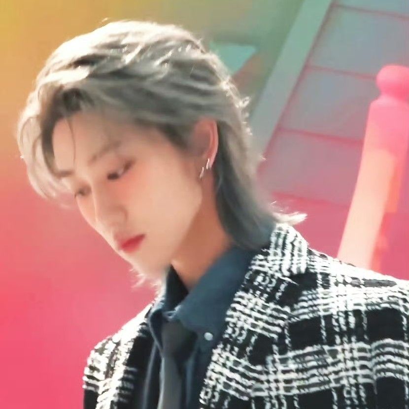 Behind-the-scenes cut of The 8 (SEVENTEEN)