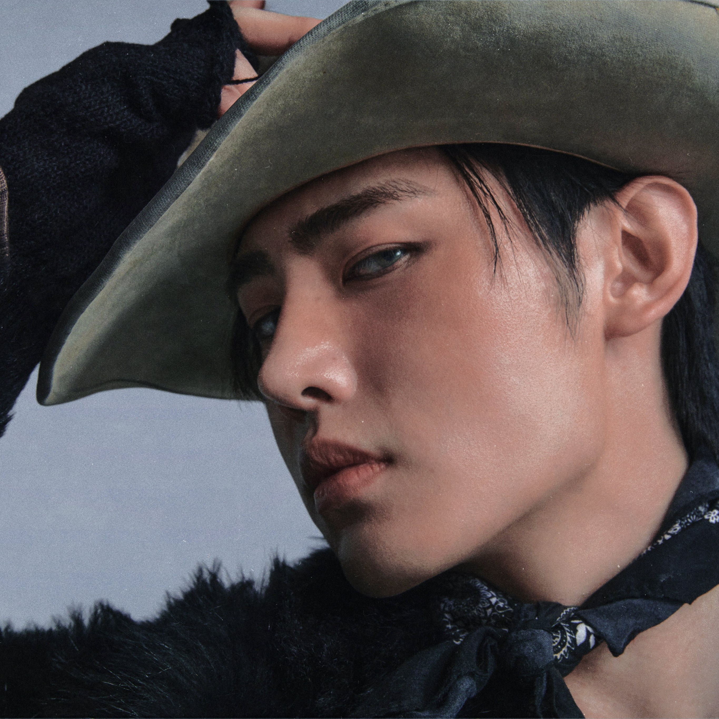 Behind-the-scenes cut of Sunghoon (ENHYPEN)