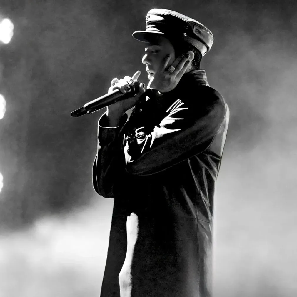 A moment captured by G-DRAGON (BIGBANG)'s fan