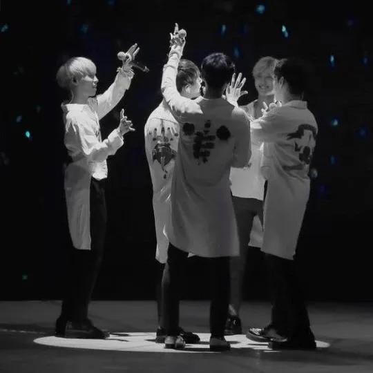 A moment captured by SHINee's fan