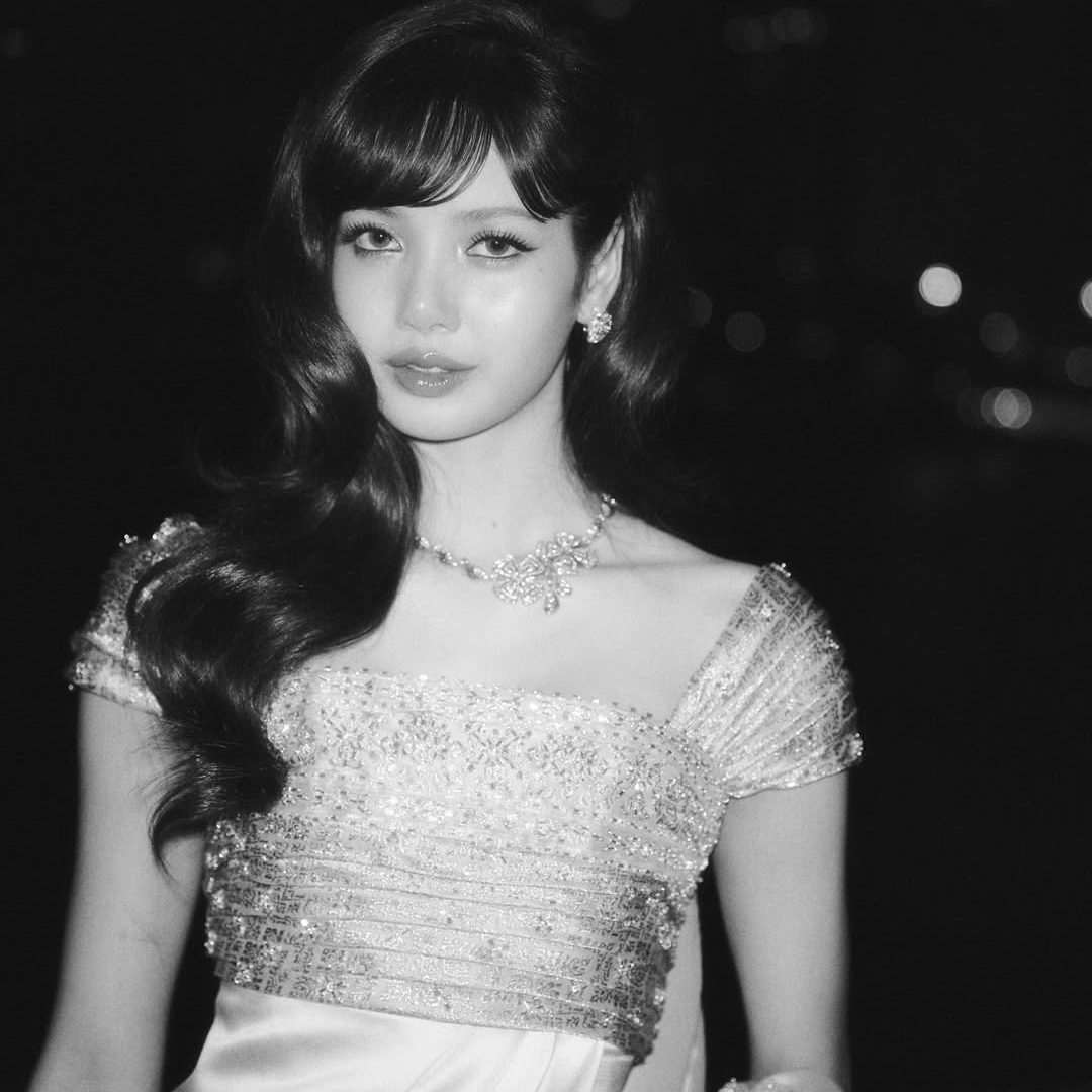 리사 (BLACKPINK)의 비하인드 컷