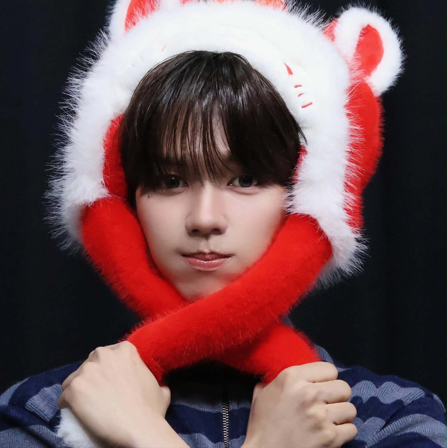 A moment captured by JL (AHOF)'s fan