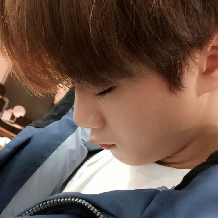 ASTROの最新写真