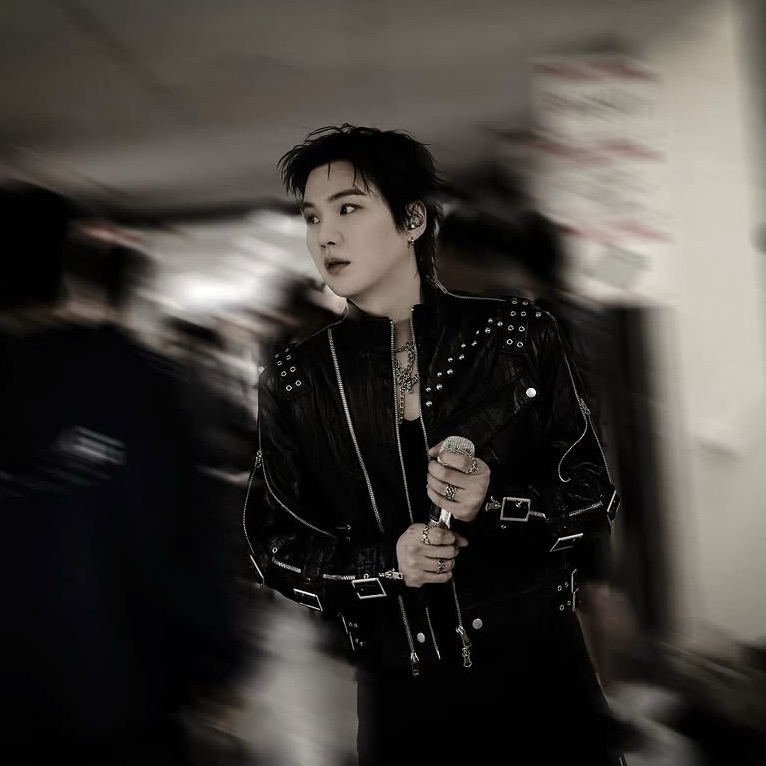 Behind-the-scenes cut of SUGA (BTS)