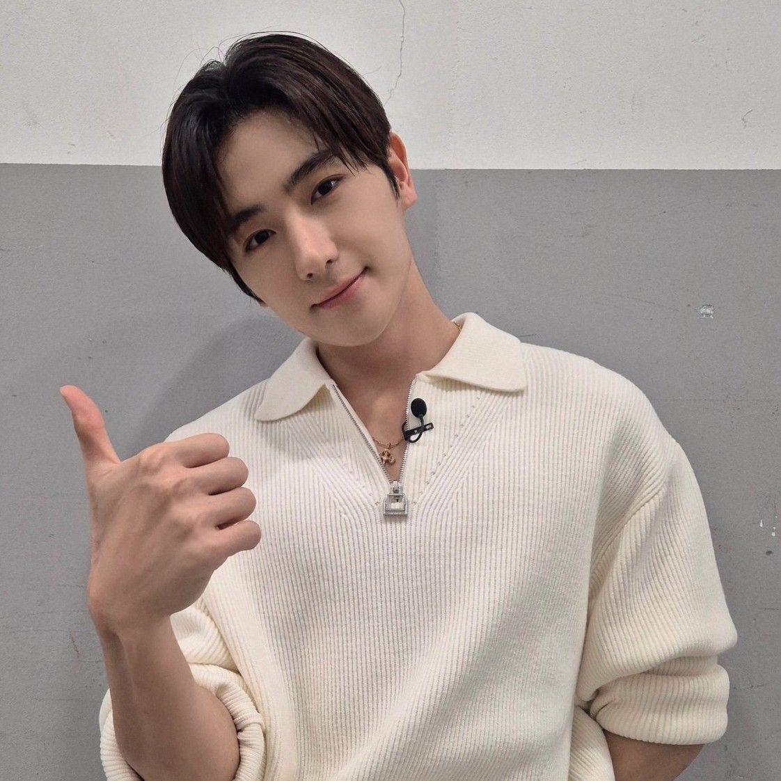 A moment captured by Hyunjae (THE BOYZ)'s fan