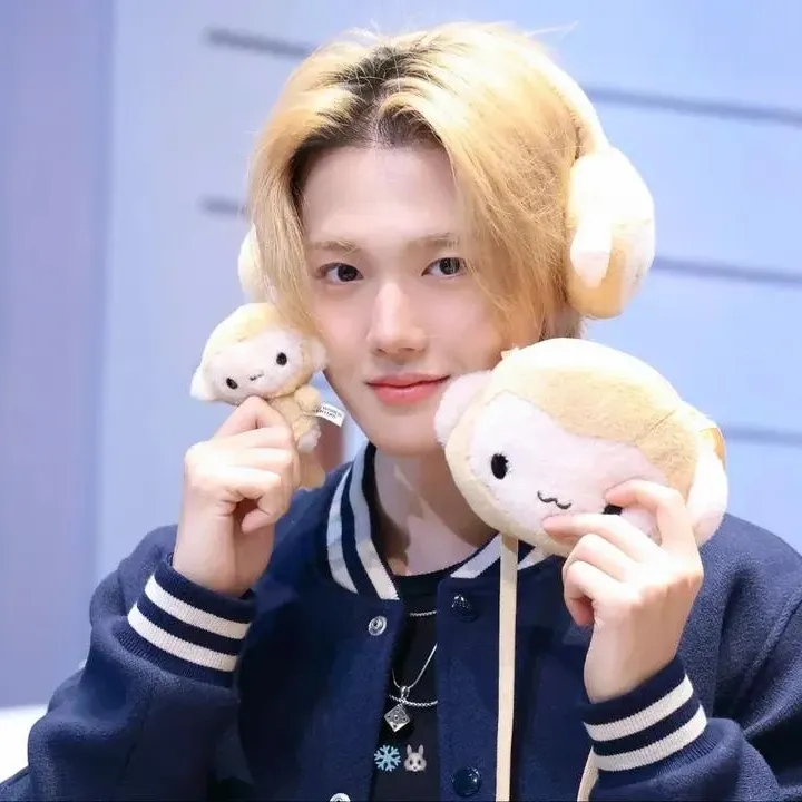 Behind-the-scenes cut of Doyoung (TREASURE)