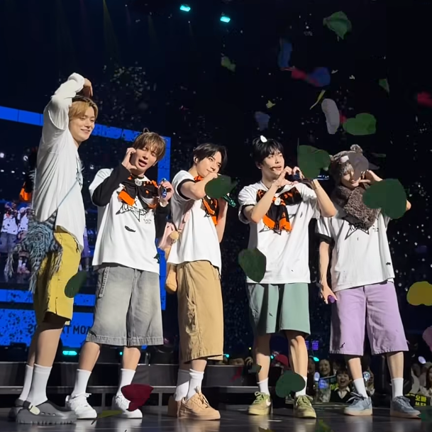 TOMORROW X TOGETHERの舞台裏ショット