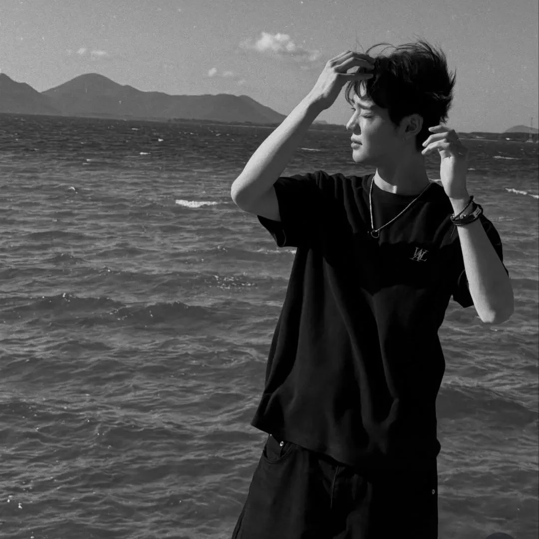 Latest photo of Chan (A.C.E)