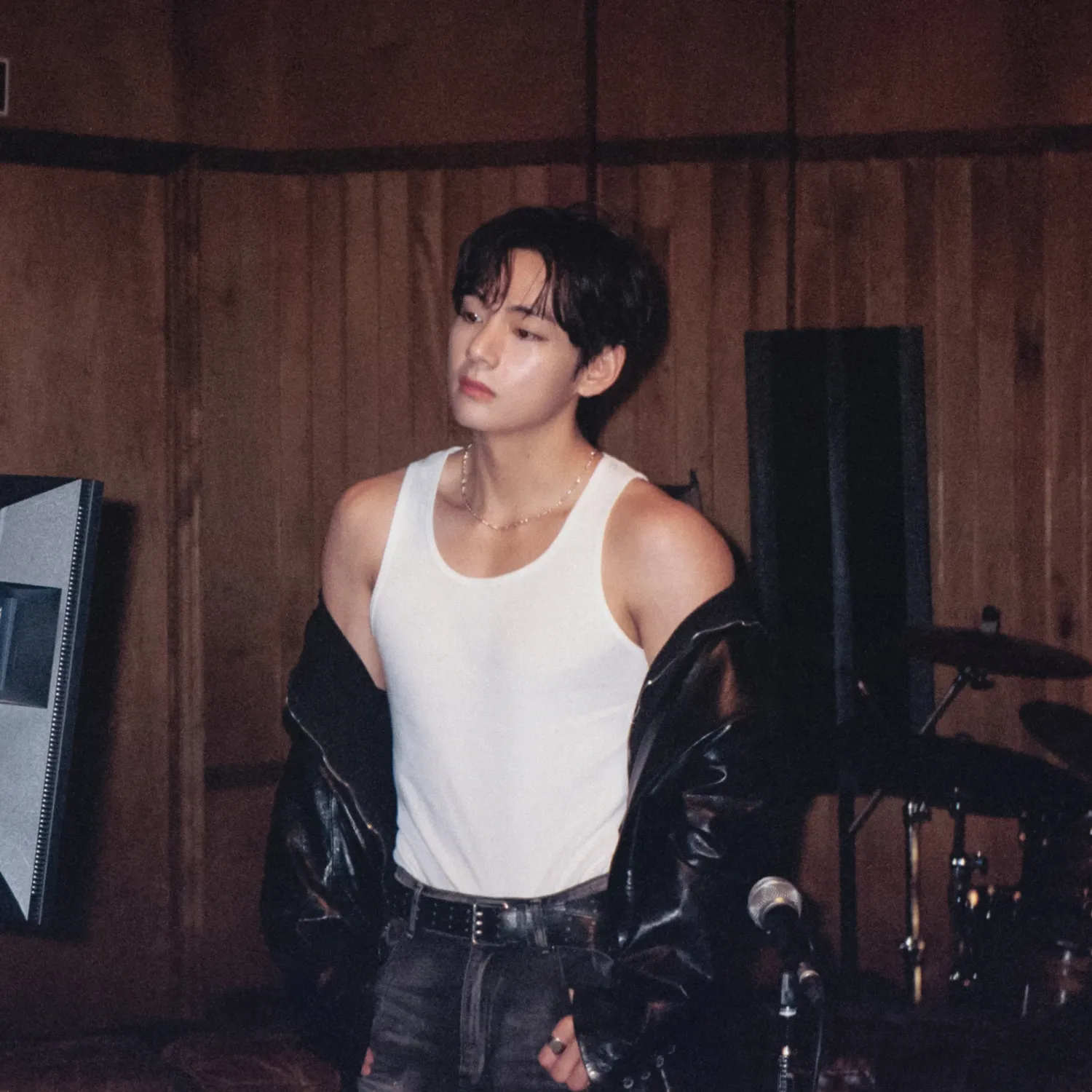 V (防弹少年团)的最新活动照片