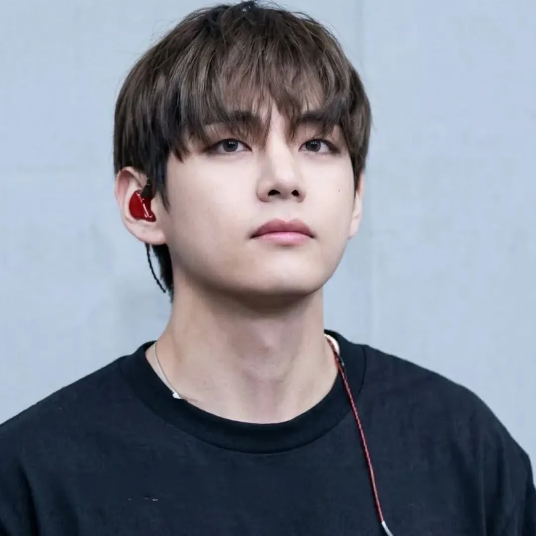 V (BTS)の最近の活動写真