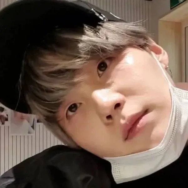 Latest photo of SUGA (BTS)
