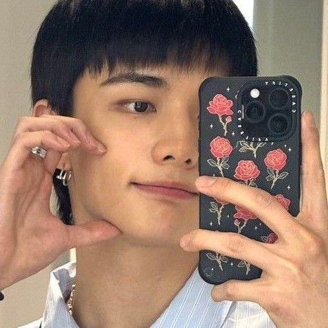 A moment captured by Hyunjin (Stray Kids)'s fan