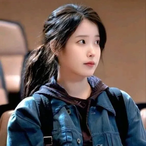 Momen yang diabadikan oleh penggemar IU