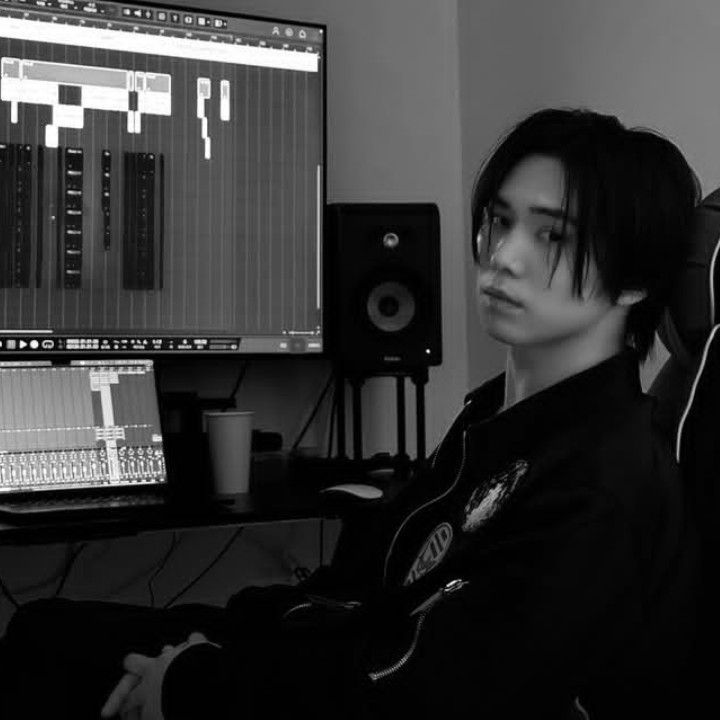 A moment captured by Rocky's fan