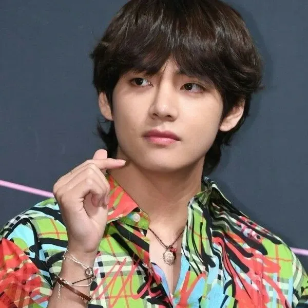 뷔 (방탄소년단)의 비하인드 컷