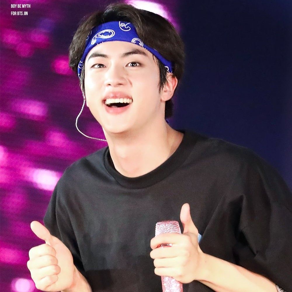 Foto aktivitas terbaru Jin (BTS)
