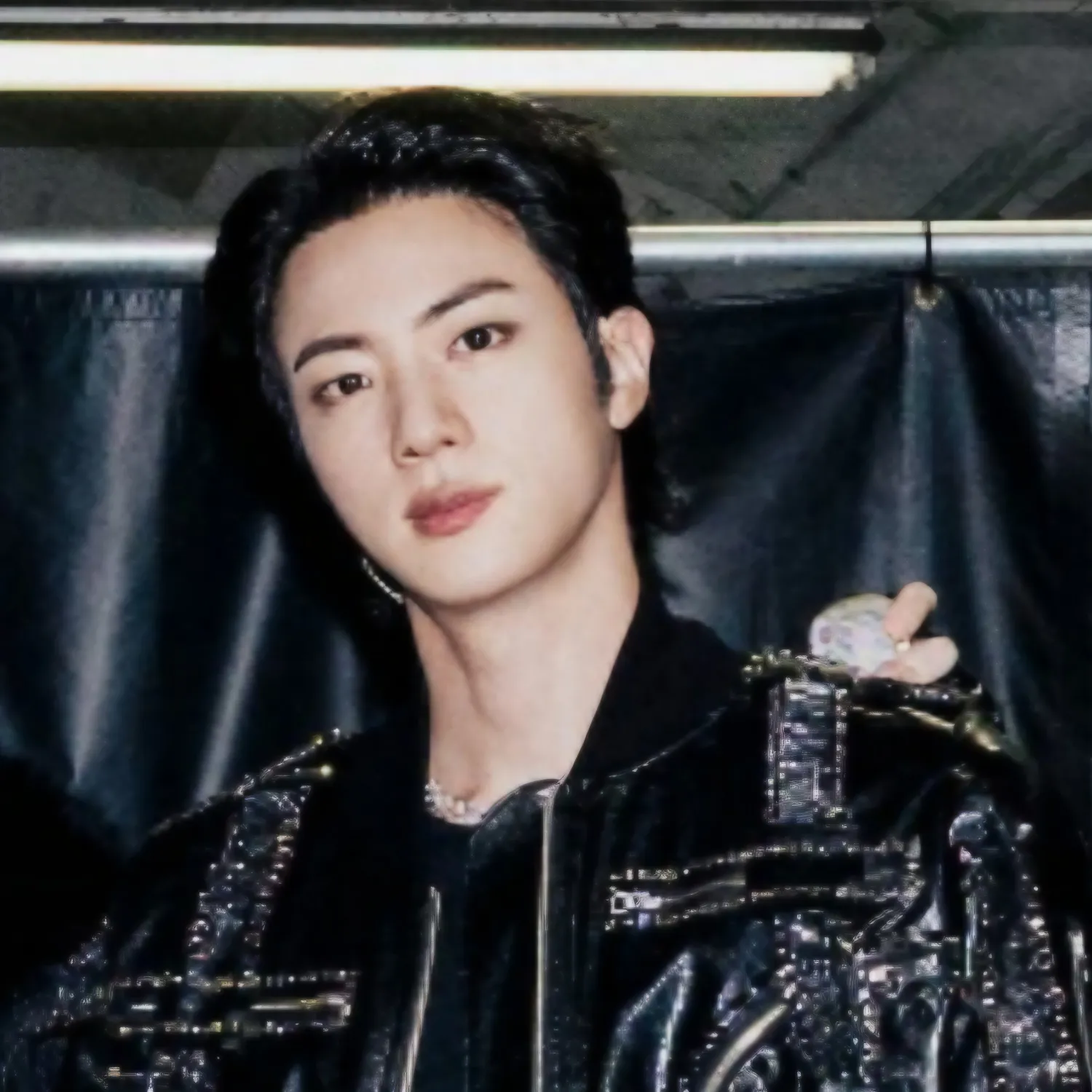 Momen yang diabadikan oleh penggemar Jin (BTS)