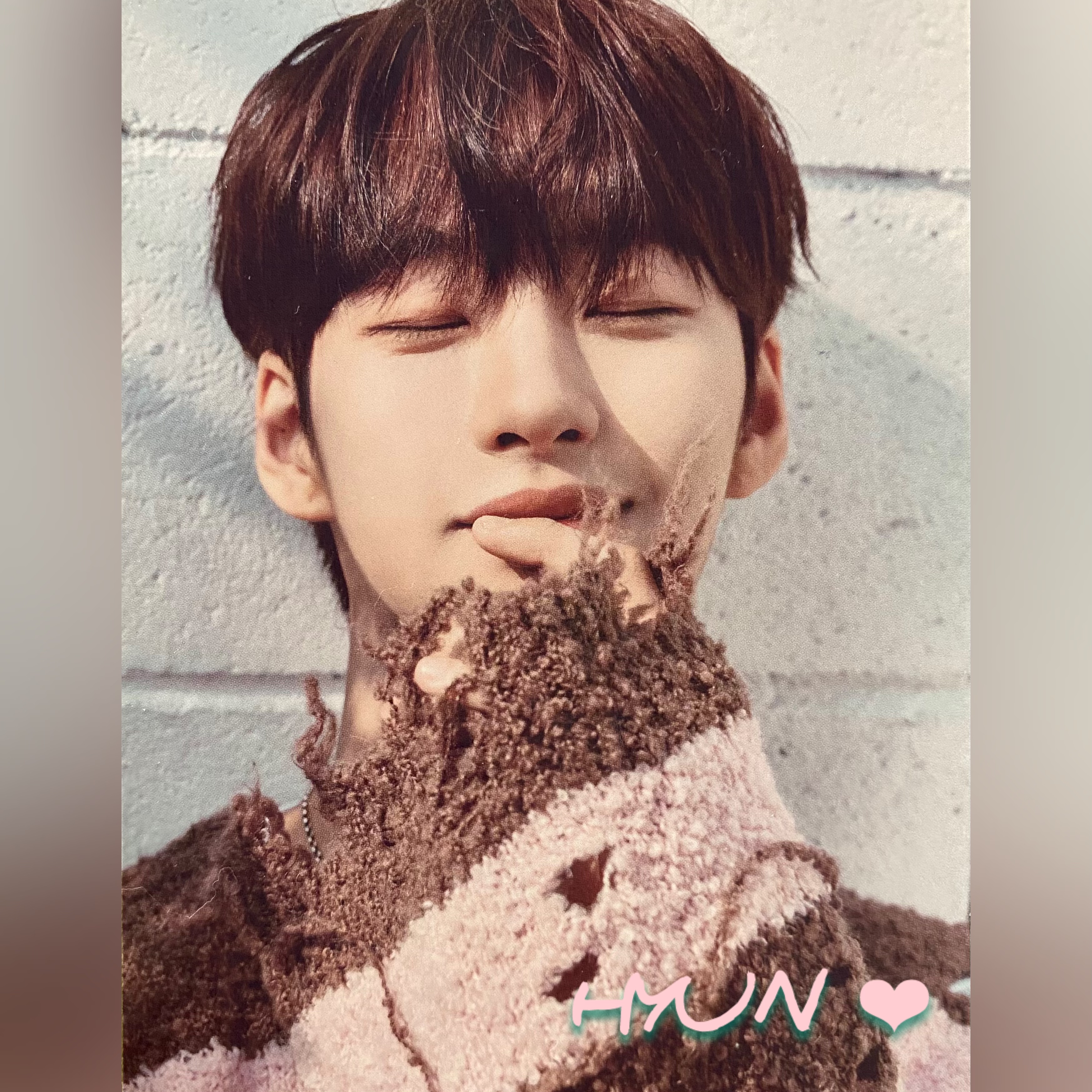 Latest photo of Hyun