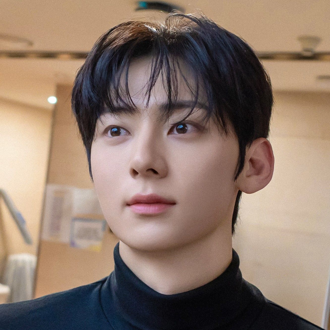 A moment captured by Hwang Minhyun's fan