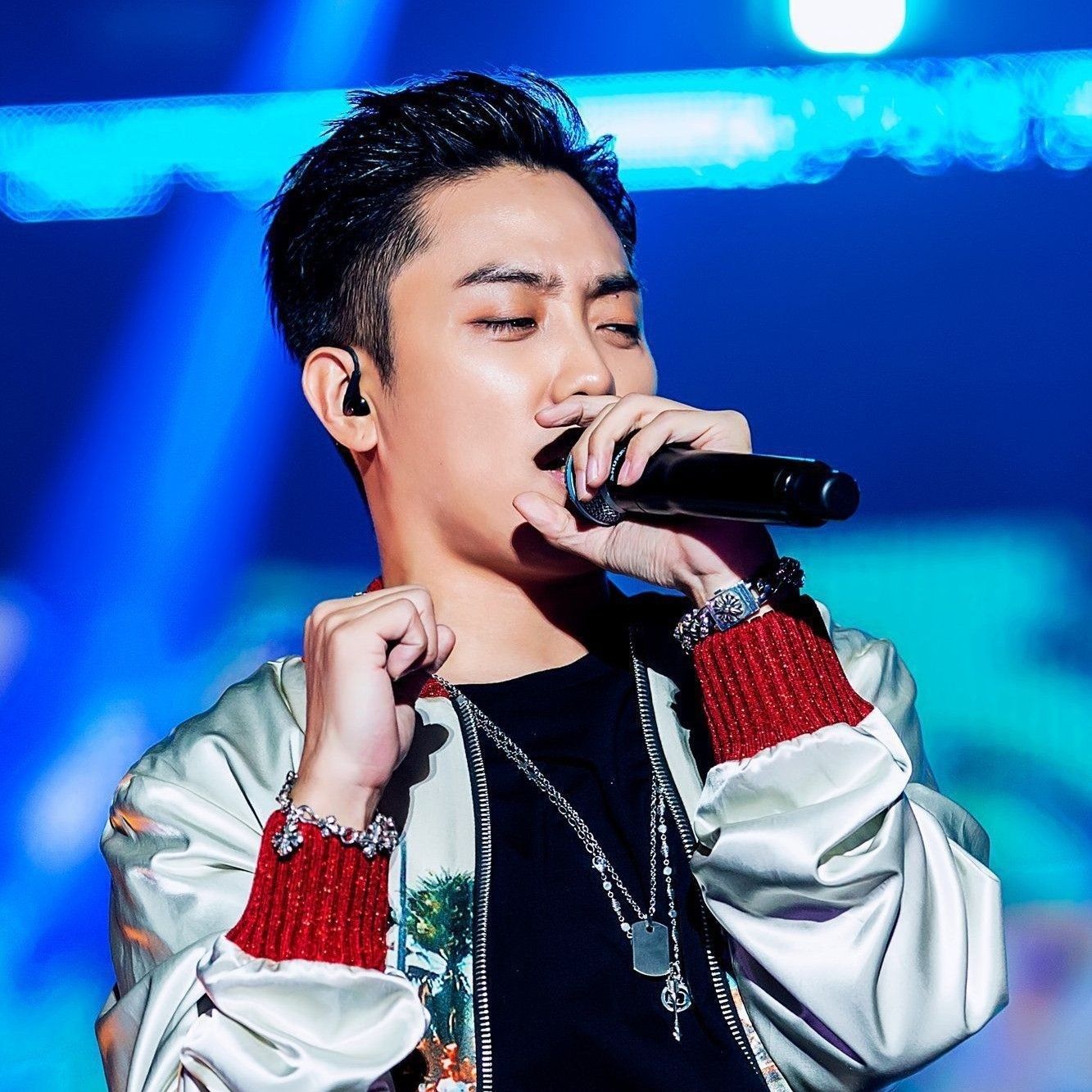 A moment captured by Eun Jiwon (SECHSKIES)'s fan