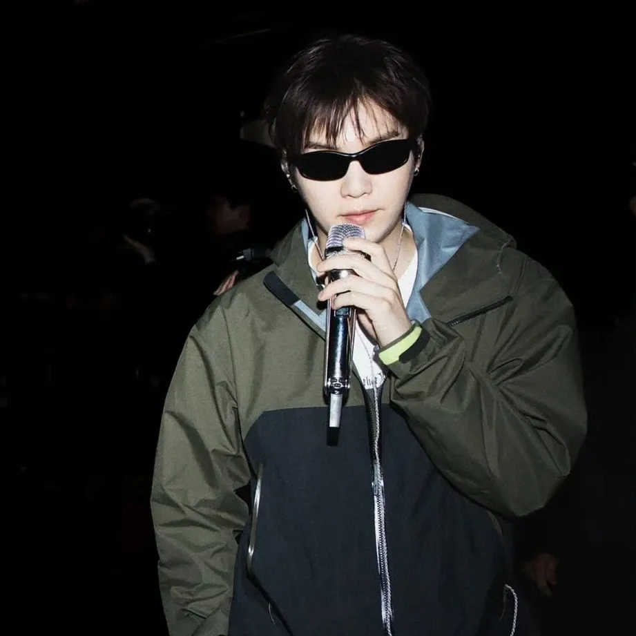 Potret di balik layar SUGA (BTS)