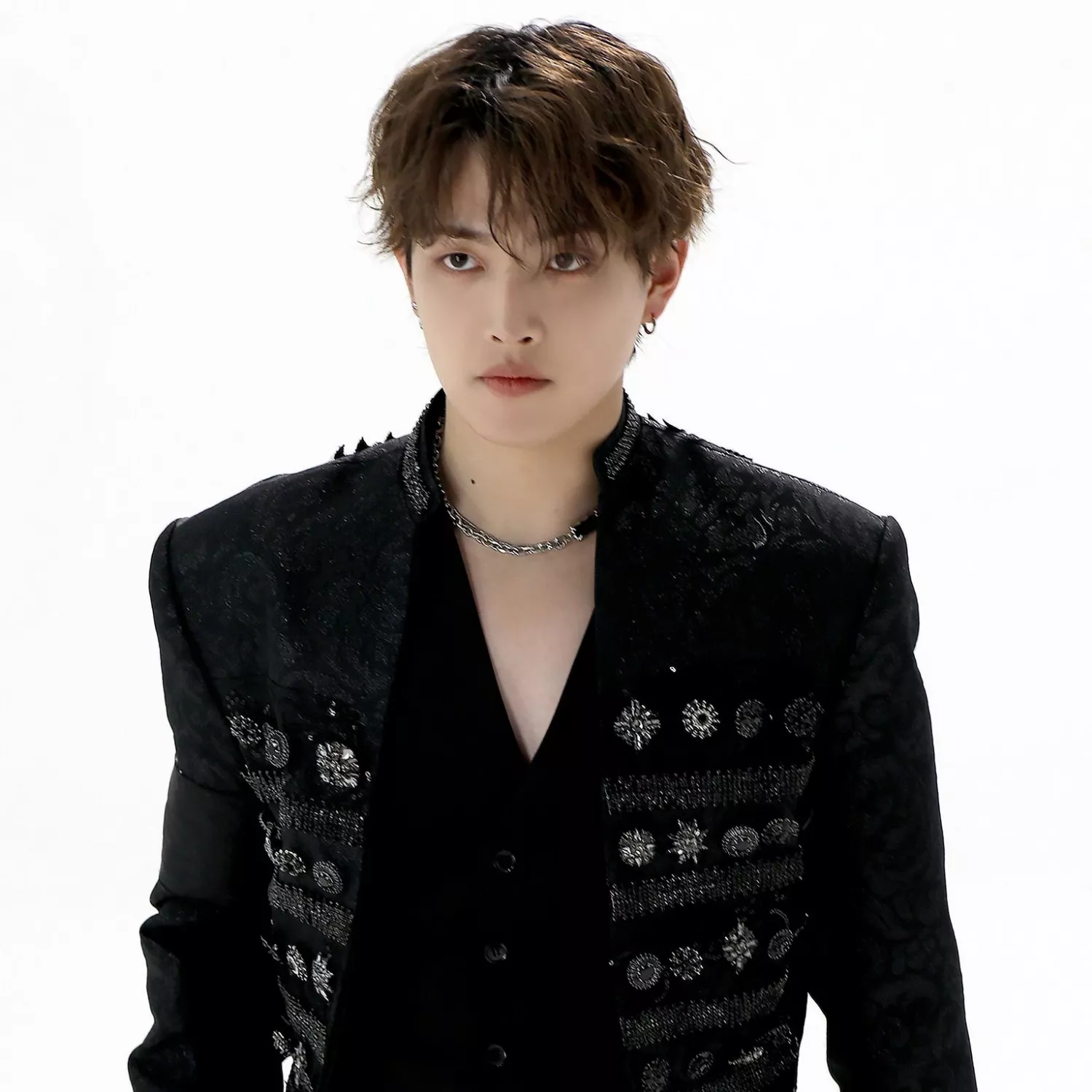 Behind-the-scenes cut of ATEEZ