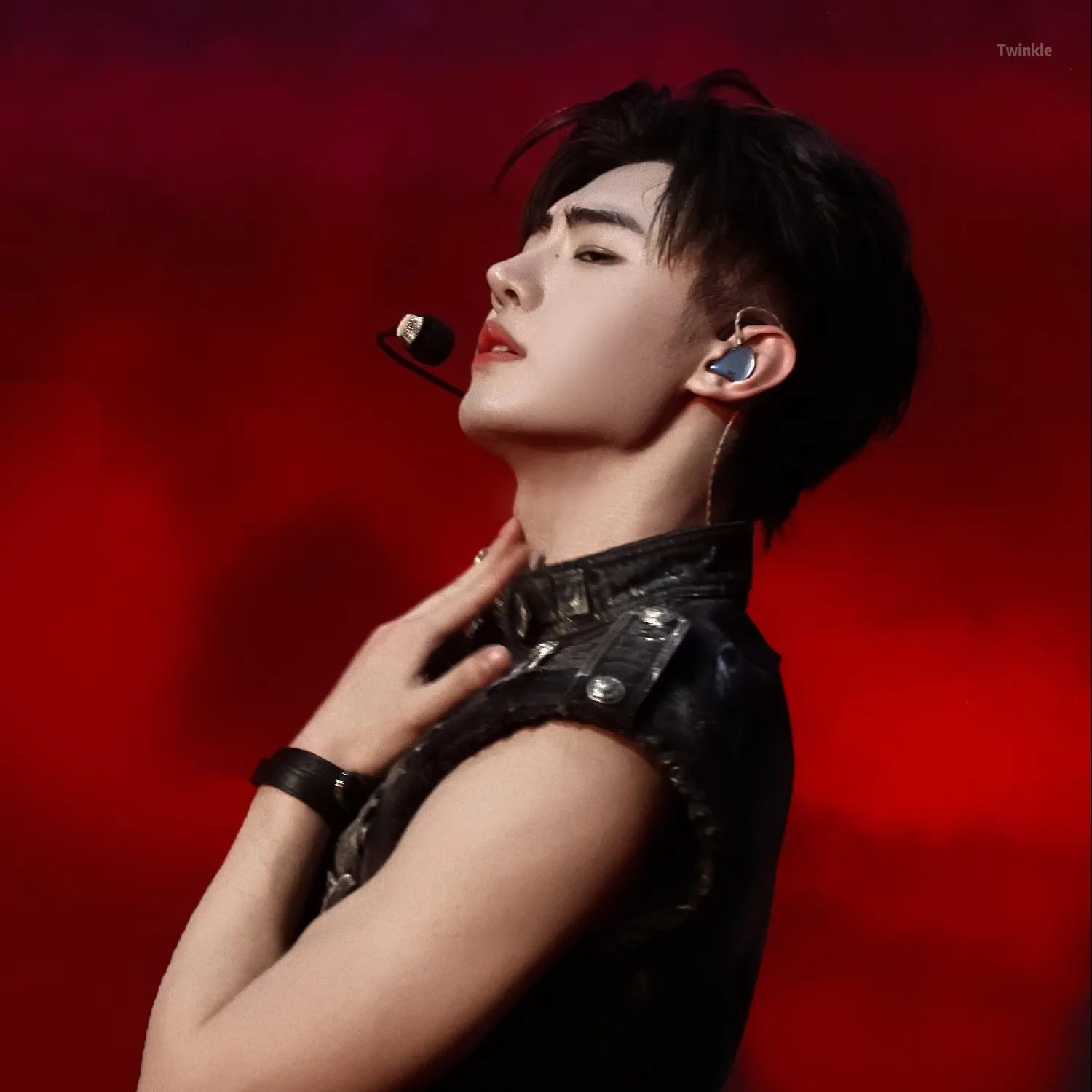 Foto terbaru Sunghoon (ENHYPEN)