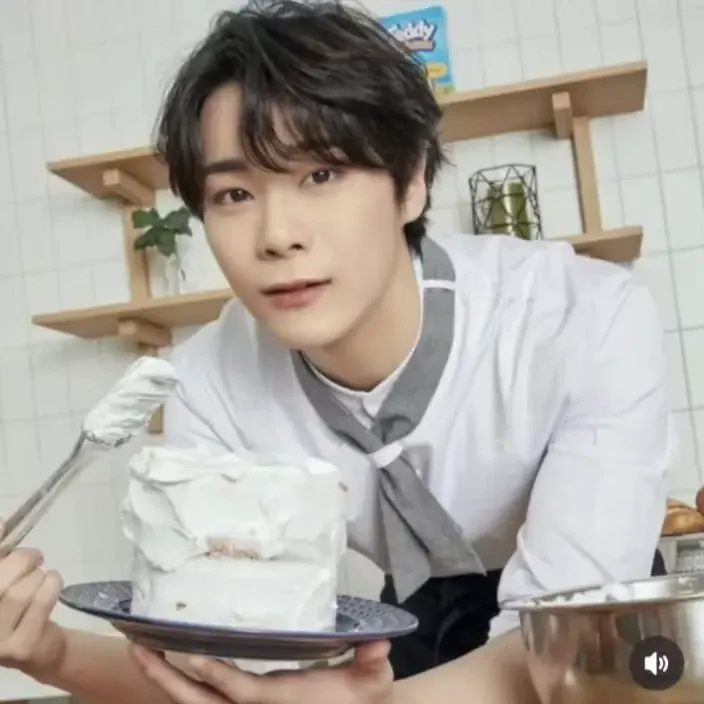 Recent activity shot of Moonbin (ASTRO)