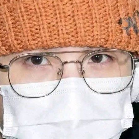 Foto terbaru SUGA (BTS)