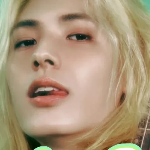 周演 (Xdinary Heroes)粉丝拍下的瞬间